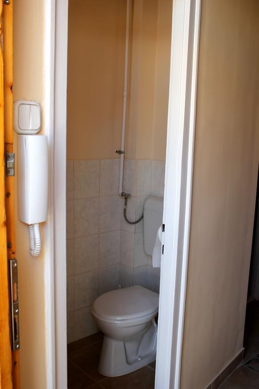 Veva Apartman - Eger Maganszallashely Exterior photo